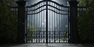 门禁由物业控制合法吗？