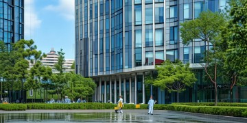 立新大厦物业平常真的管事吗？